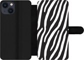 Bookcase Geschikt voor iPhone 13 telefoonhoesje - Dieren - Zebraprint - Zwart - Met vakjes - Wallet case met magneetsluiting