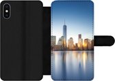 Bookcase Geschikt voor iPhone XS Max telefoonhoesje - New York - Skyline - Reflectie - Met vakjes - Wallet case met magneetsluiting