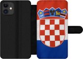 Bookcase Geschikt voor iPhone 12 Pro Max telefoonhoesje - Foto van de Kroatische vlag - Met vakjes - Wallet case met magneetsluiting