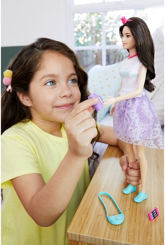 Renee Barbie Dreamhouse Adventures Renee Chow Barbie Muñeca De