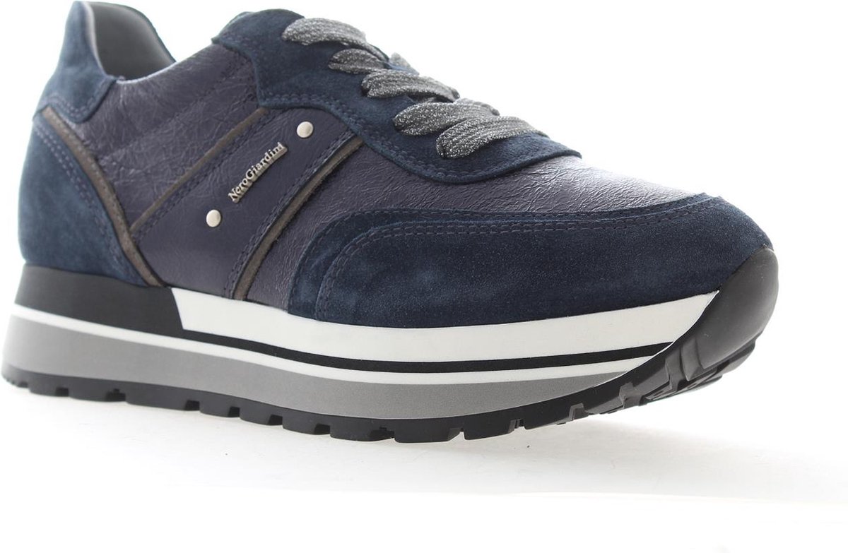 Nerogiardini Zwarte Sneakers Dames Plateauzool Nero Giardini