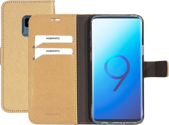 Mobiparts hoesje geschikt voor Samsung Galaxy S9 - Saffiano Wallet/Portemonnee hoesje - Magneet Sluiting - 3 Opbergvakken - Goud