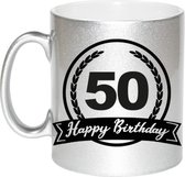 Happy Birthday 50 years zilveren cadeau mok / beker met wimpel 330 ml