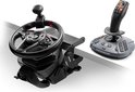 Zwarte Thrustmaster stuursysteem met joystick, op een witte achtergrond.