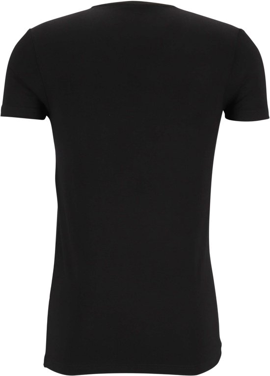 Zwarte t-shirt, achterkant zichtbaar, korte mouwen, recht model.