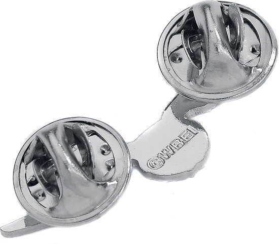 Achterkant van een zilverkleurige pin met twee sluitingen en het logo "OWBEL".