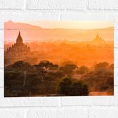 Muursticker - Fel Zonlicht over de Tempels van Myanmar - 40x30 cm Foto op Muursticker