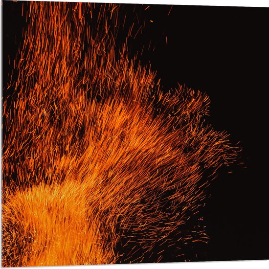 Acrylglas - Oranje Spetters van Vuurkorf - 80x80 cm Foto op Acrylglas (Met Ophangsysteem)