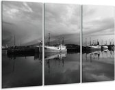 GroepArt - Schilderij -  Boot - Grijs, Zwart, Wit - 120x80cm 3Luik - 6000+ Schilderijen 0p Canvas Art Collectie