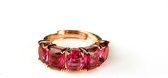 Ring in zilver roos goud verguld gezet met rechthoekige rode cubic zirconia stenen