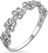Twice As Nice Ring in zilver, open bloemetjes 52