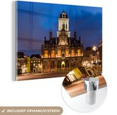 MuchoWow® Glasschilderij 30x20 cm - Schilderij acrylglas - Delft - Licht - Nacht - Foto op glas - Schilderijen