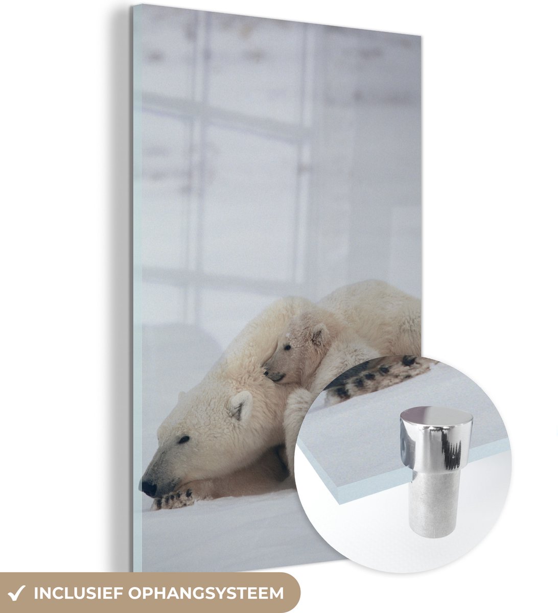 ® Glasschilderij 80x120 cm - Schilderij acrylglas - IJsbeer - Kind - Knuffel - Foto op glas - Muurdecoratie woonkamer - Wanddecoratie slaapkamer - Schilderijen