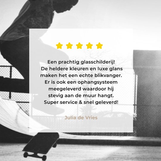 Peinture sur verre MuchoWow® - Un garçon fait une cascade avec son skateboard pendant le coucher du soleil - noir et blanc - 120x60 cm - Peintures sur verre acrylique - Photo sur Glas