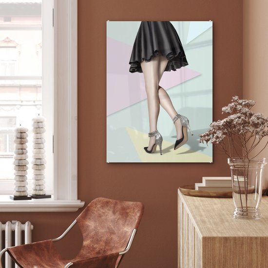 Peinture sur verre - Femme portant des talons hauts et une jupe - 60x80 cm - Peintures sur Verre Peintures - Photo sur Glas