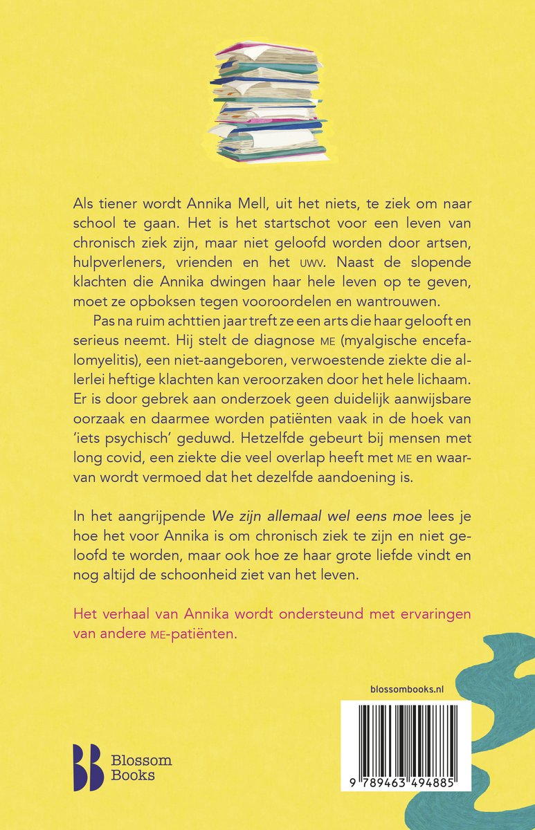 Achterkant boek met tekst over Annika Mell en haar ervaringen. "We zijn allemaal wel eens moe"