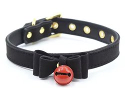 Zwarte Choker met Strik en bel - Sexy halsband - Zwart - BDSM - Rollenspel- BDSM Scene - Kunstleer met rode bel - 44CM - Hals band met strik - Vastbinden - Ketenen - Verstelbaar - CHPN