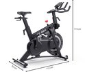 Zwarte FitBike spinfiets met afmetingen 112 cm lengte, 52 cm breedte en 119 cm hoogte.