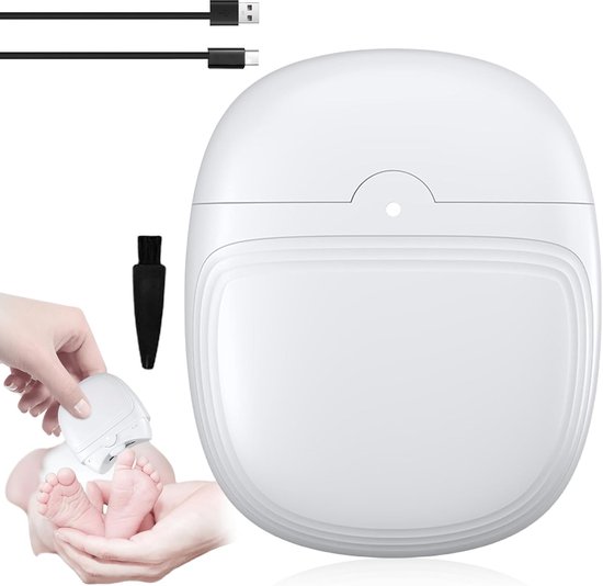 Witte elektrische nagelknipper met USB-kabel en adapter. Babyvoetjes met nagelknipper.