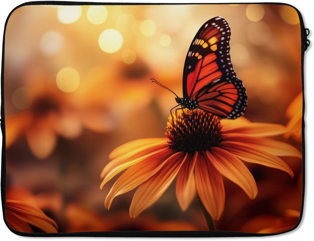 Laptophoes 17 inch - Vlinder - Bloemen - Oranje - Laptop sleeve - Binnenmaat 41x28 cm - Zwarte achterkant