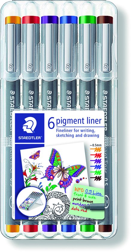 Set de 6 feutres Staedtler pigment liner à capuchons argentés, dans un emballage transparent. Les extrémités des capuchons sont colorées : orange, rouge, violet, bleu, vert, marron.