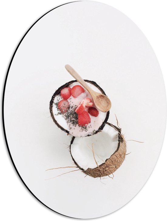 Dibond Ovaal - Opengeklapte Kokosnoot Gevuld met Aardbeien - 30x40 cm Foto op Ovaal (Met Ophangsysteem)