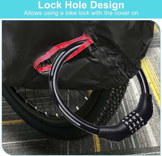 Detail van zwarte fietshoes met rood lipje en een fietsslot door het slotgat.
