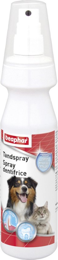 Beaphar Tandspray, witte fles met rode opdruk, hond en kat afgebeeld, met tandillustraties.