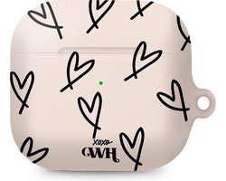 xoxo Wildhearts hoesje geschikt voor AirPods 4 - All Yours - Ook als telefoonhoesje verkrijgbaar - schokbestendige case - koptelefoonhoesje - Matte afwerking - Beschermhoes met hartjesprint - hartjes - Beige - Zwart