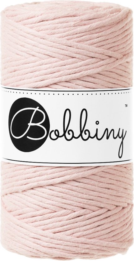 Bobbiny macramé garen, 3 mm, pastelroze, op een rol.