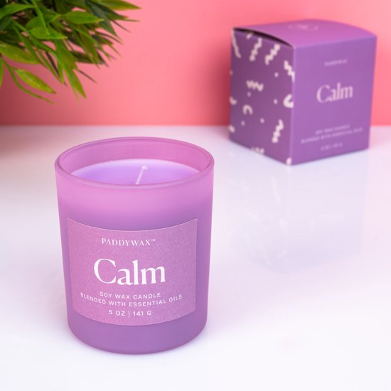 Paarse Paddywax geurkaars 'Calm' van sojawas, 141g.