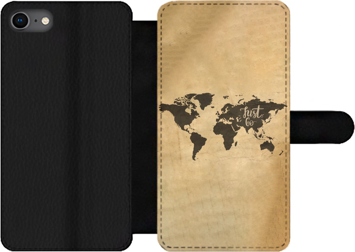 Telefoonhoesje Geschikt voor iPhone 8 telefoonhoesje - Wereldkaart - Kaart - Spreuken - Met vakjes - Wallet case met magneetsluiting