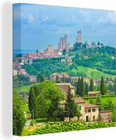 Canvas Schilderij De heuvels van het Italiaanse San Gimignano in Toscane - 50x50 cm - Wanddecoratie