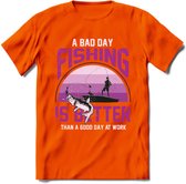 A Bad Day Fishing - Vissen T-Shirt | Roze | Grappig Verjaardag Vis Hobby Cadeau Shirt | Dames - Heren - Unisex | Tshirt Hengelsport Kleding Kado - Oranje - XXL