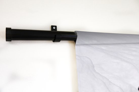 Tapisserie Snow Leopard - Léopard des neiges marchant dans la neige Tapisserie coton 90x60 cm - Tapisserie avec photo