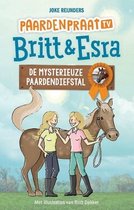 Paardenpraat tv Britt & Esra 3 -   De mysterieuze paardendiefstal