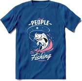 Cool People Do Fishing - Vissen T-Shirt | Roze | Grappig Verjaardag Vis Hobby Cadeau Shirt | Dames - Heren - Unisex | Tshirt Hengelsport Kleding Kado - Donker Blauw - S