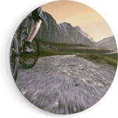 Artaza Dibond Muurcirkel Moutainbike Fietser in de Bergen - Ø 40 cm - Klein - Wandcirkel - Rond Schilderij - Voor Binnen en Buiten