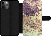 Bookcase Geschikt voor iPhone 11 Pro telefoonhoesje - Vintage - Roest print - Platen - Met vakjes - Wallet case met magneetsluiting