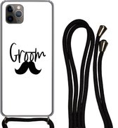 Hoesje met koord Geschikt voor iPhone 11 Pro Max - Quotes - Trouwen - 'Groom' - Spreuken - Siliconen - Crossbody - Backcover met Koord - Telefoonhoesje met koord - Hoesje met touw