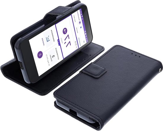 Zwarte lederen telefoonhoes met klittenbandsluiting. De telefoon toont een dashboard met grafieken en getallen.