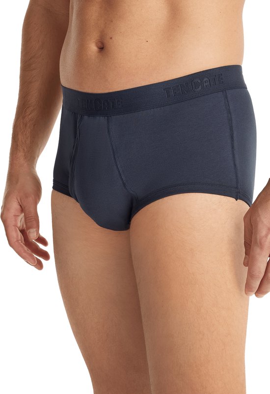 Donkerblauwe slip met een gulp en een brede, gebreide tailleband met logo.