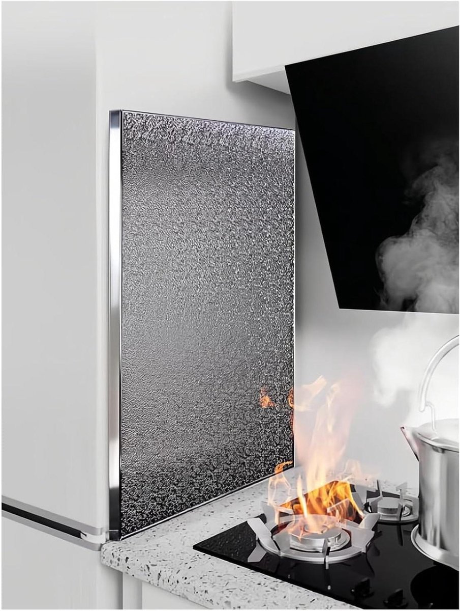 Hitteschildbord Keuken - Kookplaat Beschermer - Veilig Koken - Hitte- en Vlamvertragend - Praktisch Formaat - Aluminiumkleur