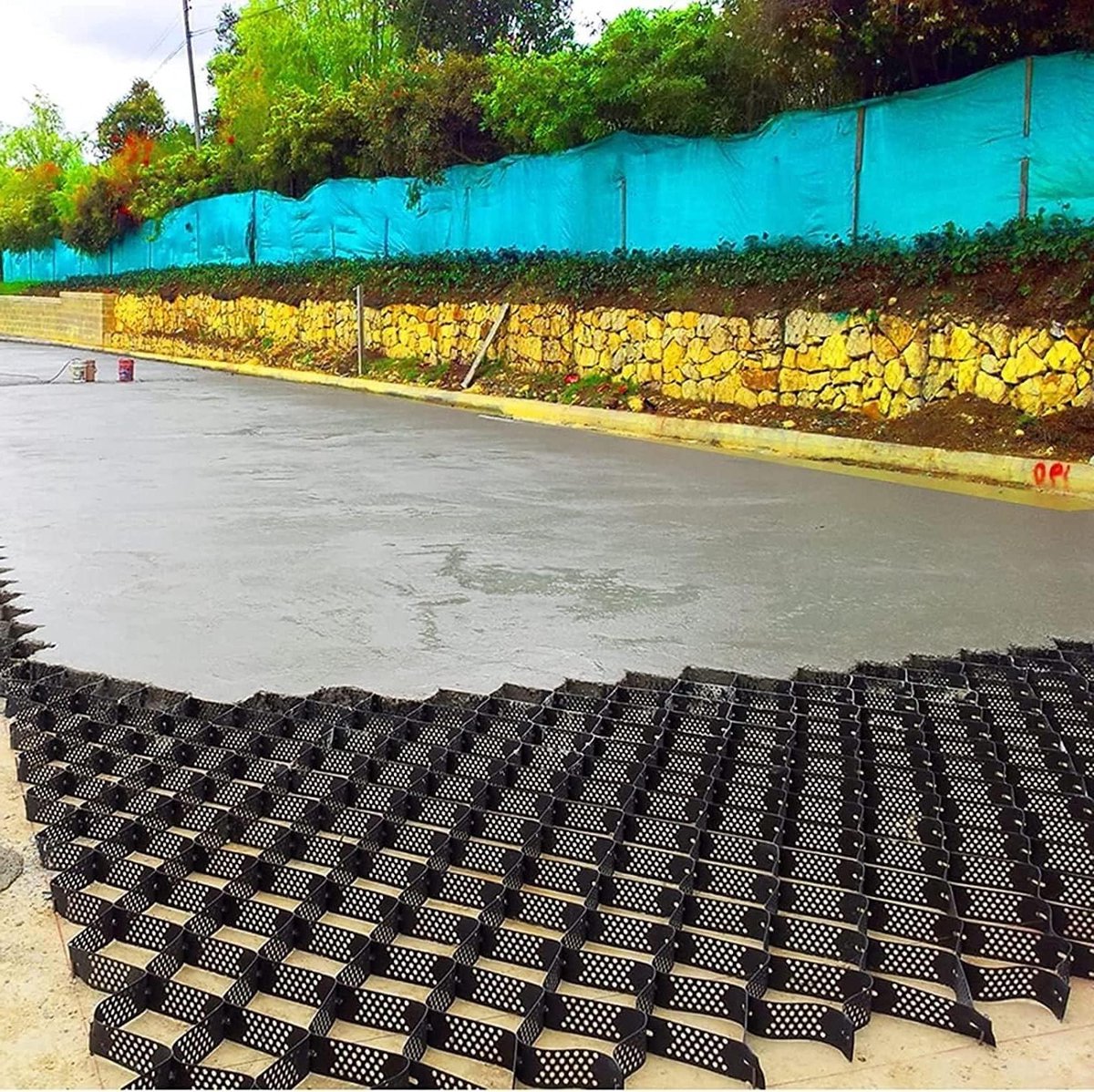 Grindrooster Bodemstabilisator - Grindmat Oprit Stabilisator - Buitenruimte Verharding - Hoge Weerstand HDPE - 1 x 1 m - Zwart