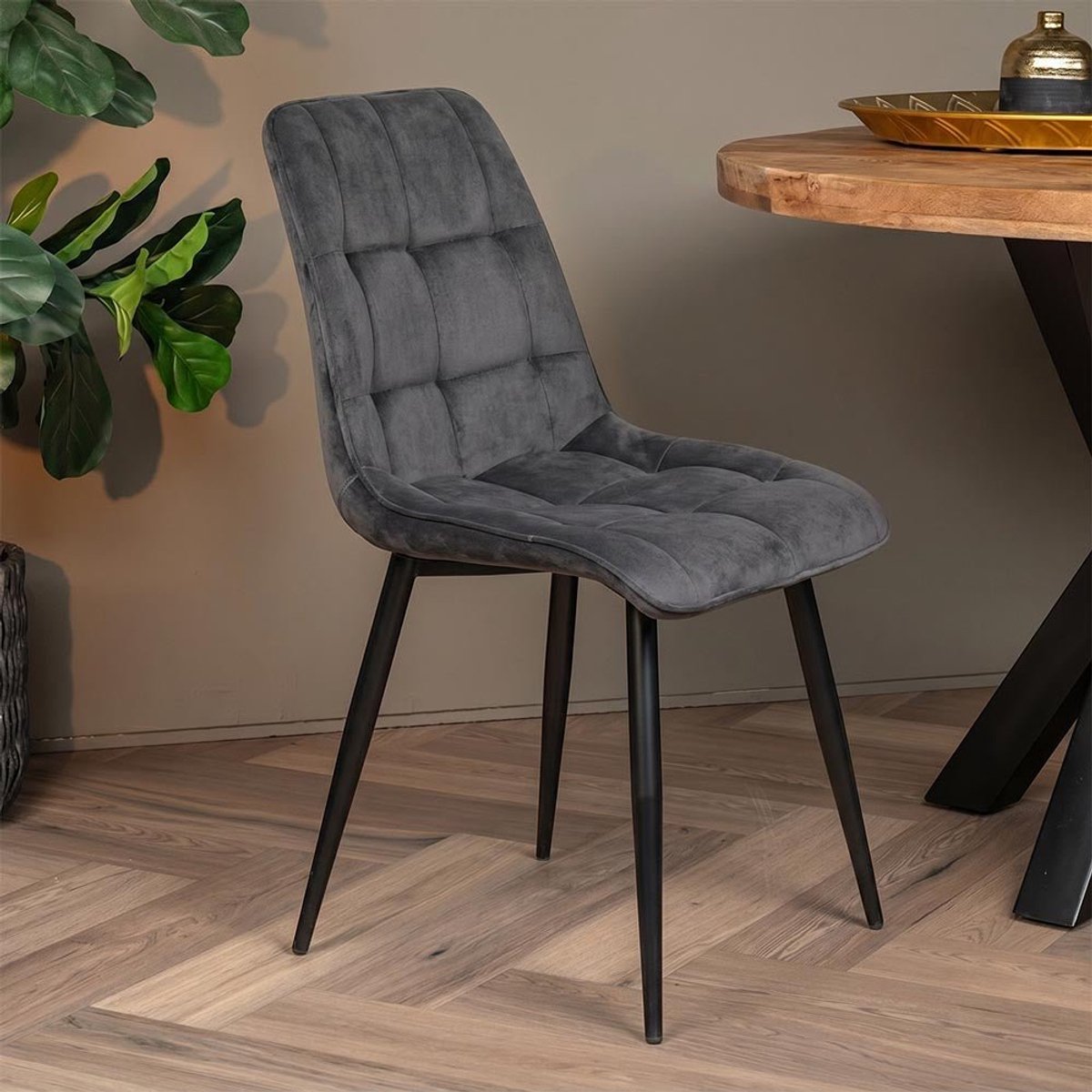 Eetkamerstoel Nice Antraciet met zwart onderstel Mahom