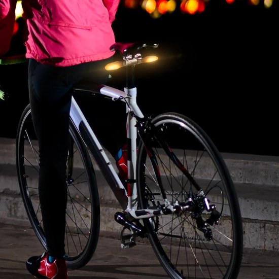 Fiets Achterlicht - Veiligheidslichten Fiets - Nachtzicht Verbetering - Geïntegreerde Richtingaanwijzers - 2 Stuks - Rood — afbeelding 3