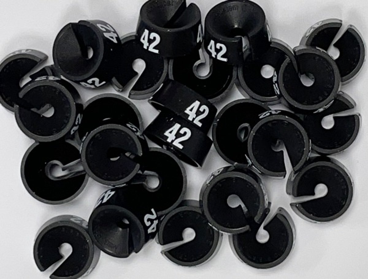 Bleijenberg Maatdopje maat 42 zwart - Maataanduiding voor kledinghangers per 25 stuks - Maatringetje Ø 20 mm - Kledinghangers - Kleerhanger - Kapstok - Mark-Brics - wisersizer