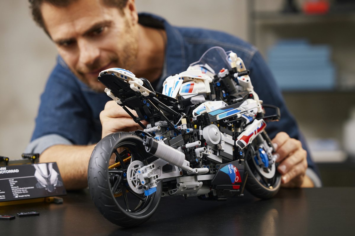 LEGO Technic BMW M 1000 RR Motor bouwbare modelbouwset - 42130 — afbeelding 18