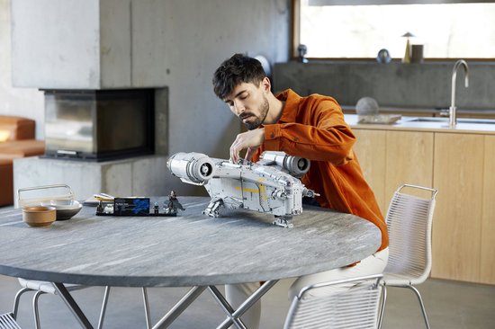 LEGO Star Wars De Razor Crest, UCS Mandalorian Starship Bouwset voor Volwassenen- 75331