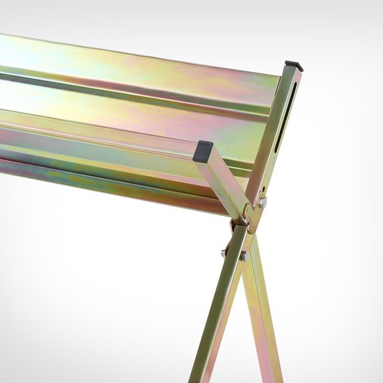 Detail van de metalen constructie van een inklapbare zaagbok.